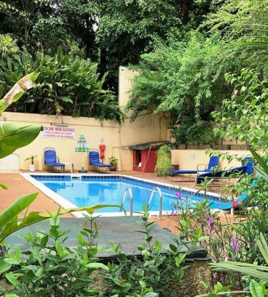 Residence Bertille Abidjan Cocody Exterior foto